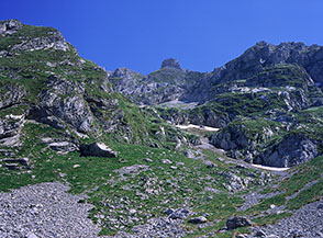 Scorcio sulle balze rocciose nel Vallone di San Gabriele.