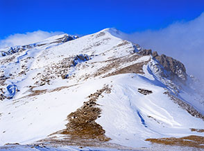 La splendida cresta che dal San Nicola conduce al Monte di Canale e poi sul Sirente.