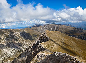 Panorama verso est da Cimata Fossa dei Cavalli.