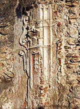 &ldquo;Stucchi tra le rovine&ldquo; (resti dell&rsquo;antica chiesa alla Rocca di Viggiano).