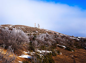 Il Ponte Radio collocato sulla cresta di Colle Montagnole.