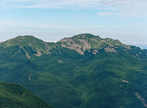 Il Monte la Nuda visto dal Cavalbianco.