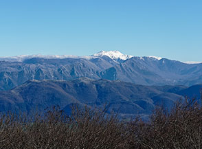 Il massiccio del Matese ripreso da Serra la Spina.