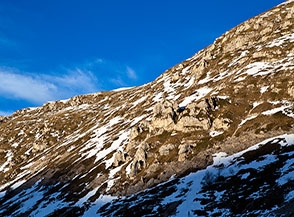 Scorcio sul versante meridionale di Serralunga.