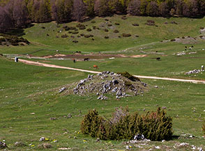 Piano del Pozzo con il suo laghetto.