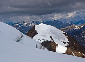Monte Pasquale, grosso baluardo lungo la Cresta Ovest del Monte Cevedale.