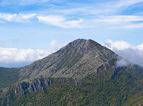 Il Monte Sambucaro visto da est.