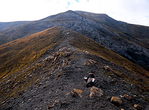 Inizio del sentiero lungo la Cresta Nord del Monte Cusna.