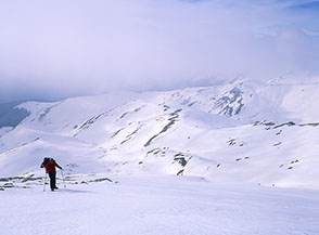 L&rsquo;anfiteatro delle Pratelle, salendo alla cresta di Monte del Passeggio.