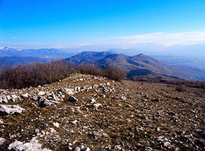Tratto della comoda Cresta Sud-Est di Monte Fa&igrave;to.