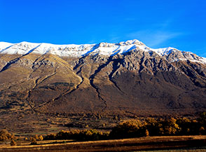 La Cresta delle Malecoste  e Pizzo Cefalone imbiancati dalla prima neve.