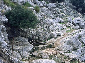 Fontana la Savia, una delle pochissime fonti perenni sui Monti Ausoni.