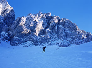 Le guglie rocciose sotto la cima di Monte di Canale lato nord.