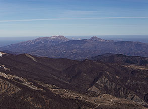 I Monti Gemelli (Monte Girella e Foltrone) visti dalla Montagnola.
