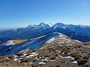 La catena del Gran Sasso ripresa dalla cima del Monte di Mezzo.