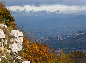 Vista sulla piana del Sarno dalla Cresta Sud del Catiello.