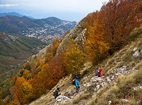 Sul fianco orientale in prossimit&agrave; della cima del Catiello.