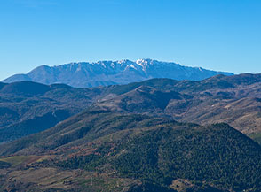 La catena del Sirente vista dalla montagna di Roccatagliata.