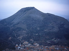 Il Monte d&rsquo;Oro sopra Esperia Superiore nel tardo pomeriggio.