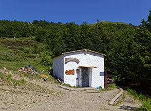 Il Rifugio Casetta di Lapo in localit&agrave; la Verginetta.