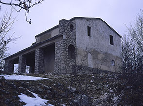 Il ricovero della Cappelletta sull&rsquo;omonimo cucuzzolo.