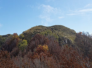 La cima del Monte Mai vista dalla Cresta Nord.