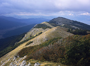 La cresta a Passo della Fontecchia per Monna della Rapanella.