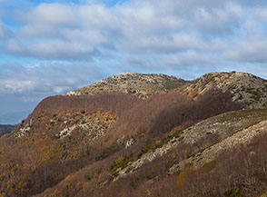 Vista sul Monte Pizzuto da Monte Menicoccio.
