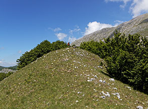 Il defilato colle di Serra Campo dell&rsquo;Acero.