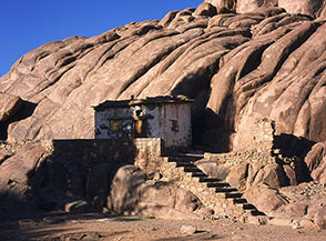 &ldquo;La casupola&rdquo; (lungo il Sentiero dei 3000 scalini per Monte Mos&egrave;).