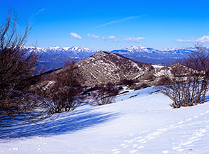 Vista su Monte Mozzano da sud.