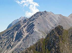 La Vetta Settentrionale d&rsquo;Intermesoli vista dalla Cresta Nord del Mozzone.