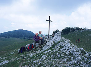 Sulla cima del Monte Navegna, a dispetto della modesta quota uno dei panorami di maggior soddisfazione dell&rsquo;Appennino laziale.