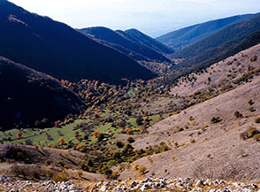 I verdi pascoli delle Sett&rsquo;Are alla testata della valle omonima.