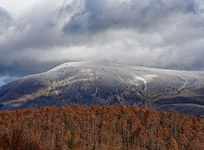 Il Monte Rotella ripreso dalla Serra del Monte Paradiso.