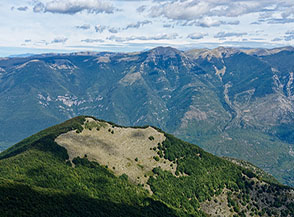 Monna Sambucito ripresa da Serra Comune.
