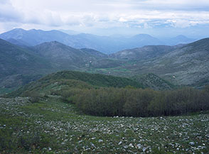 Vista sulla Valle del Polleca nei Monti Aurunci.