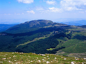 Vista sulla Serra di Crispo dalla cima del Pollino.