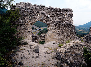 Scorcio dall&rsquo;interno delle rovine del Convento di Colloreto.