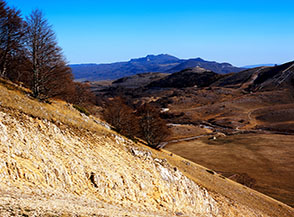 Salendo a Pizzo Alto dal Piano dell&rsquo;Aremogna.