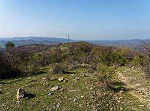 Calando dal Monte Regolano verso Poggio Ventacolo.