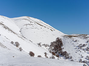 Vista verso il San Nicola dalla punta di quota 1669m.