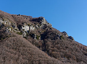 Vista sulle rupi di Costa Piana.