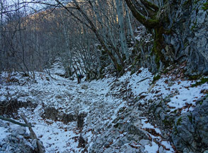 Prima neve nella strettoia della Valle Ravara.