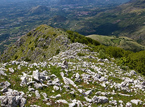 Inizio della discesa lungo la Cresta Ovest del Sambucaro.