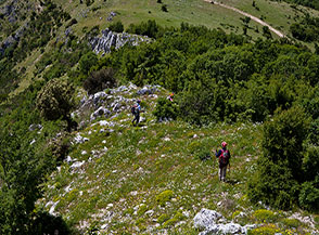 Sul filo della Cresta Ovest del Sambucaro nei pressi di Sella Macchia.