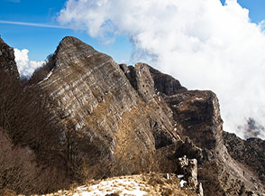 Il Monte di Mezzo e il Catiello (sullo sfondo).