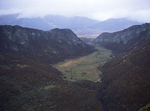 Il piano prativo della Valle d&rsquo;Arano.