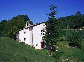 La chiesetta della Madonna del Monte allo Scalambra.
