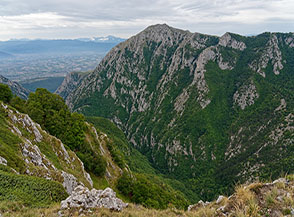 Vista sulle Gole di Celano dal Monte Savina.